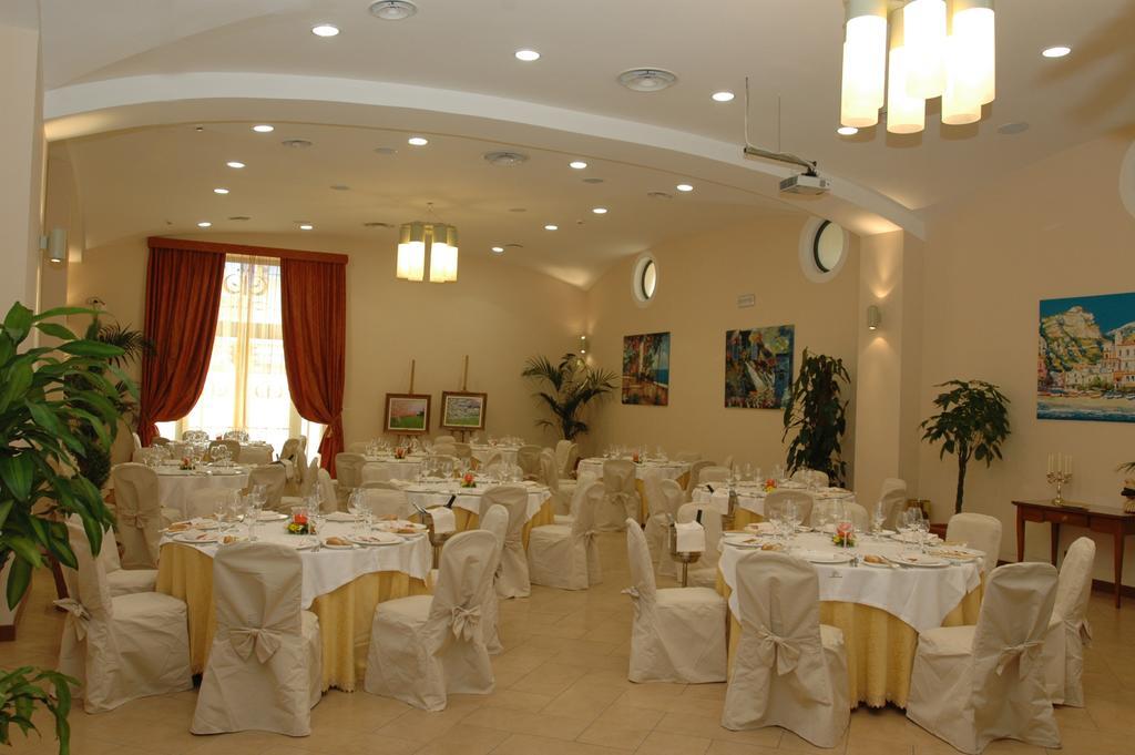 Le Cheminee Business Hotel Napoli Exterior photo